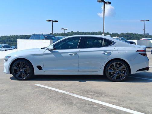 2022 Genesis G70 3.3T AWD