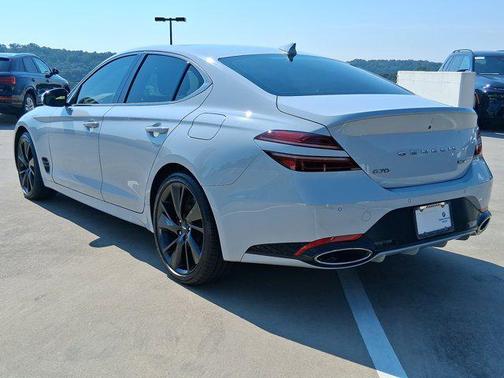 2022 Genesis G70 3.3T AWD
