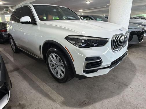 Alpine White 2023 BMW X5 xDrive40i