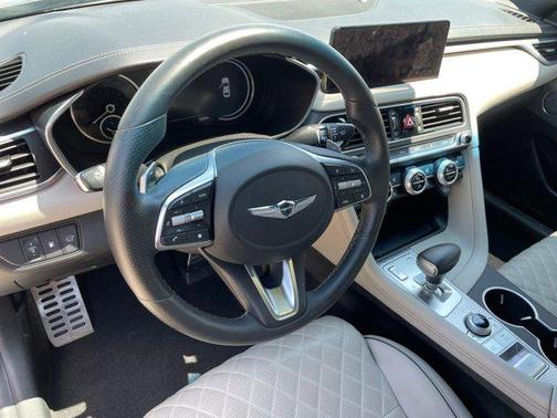 2023 Genesis G70 3.3T RWD