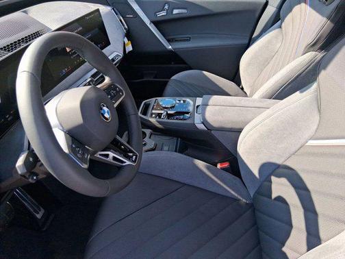 2026 BMW iX xDrive60
