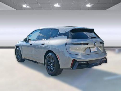 2026 BMW iX xDrive60