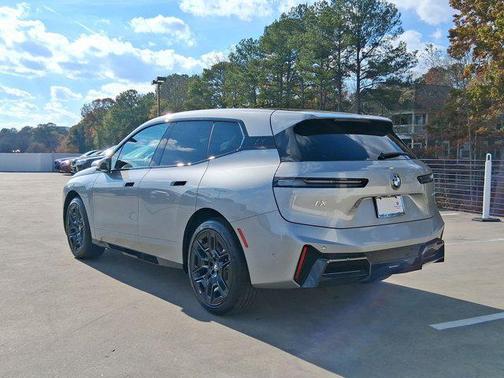 2026 BMW iX xDrive60