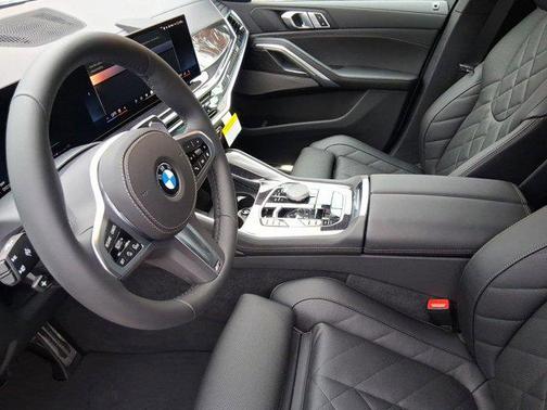 2026 BMW X6 xDrive40i