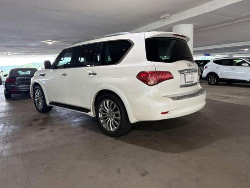 Majestic White 2017 INFINITI QX80 Base