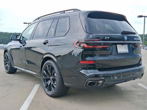 2026 BMW X7 M60i