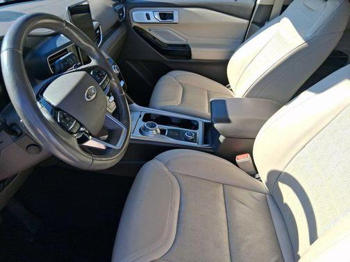 2021 Ford Explorer Platinum