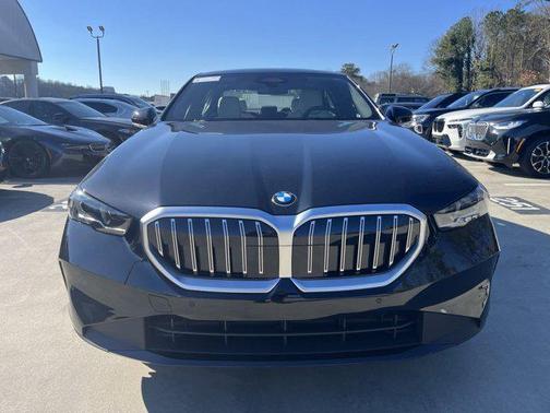 2025 BMW 530 i