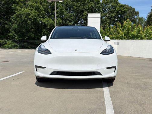 Pearl White Multi-Coat 2021 Tesla Model Y Standard Range Rear-Wheel Drive