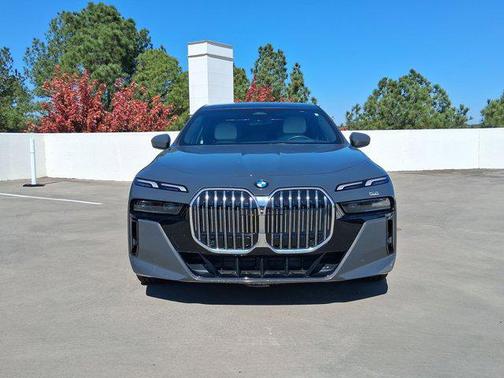 2023 BMW 740 i