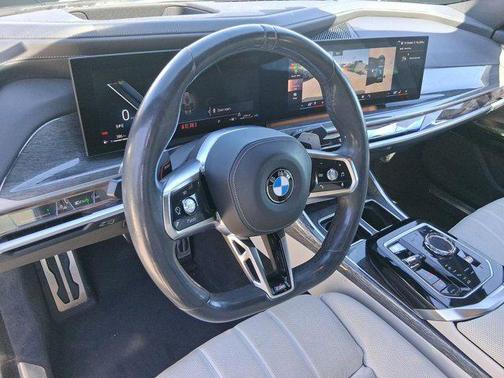 2023 BMW 740 i