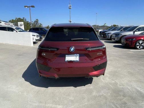 2025 BMW iX xDrive50