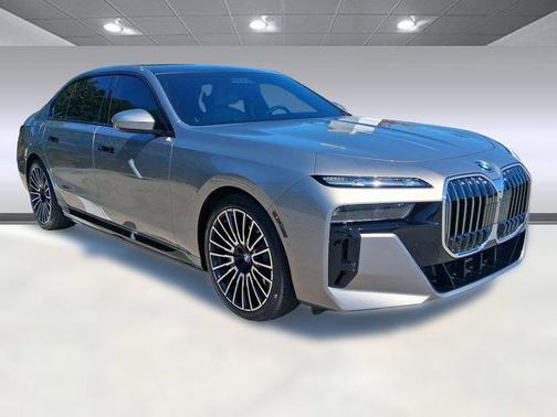 Oxide Grey Metallic 2025 BMW 750e i xDrive