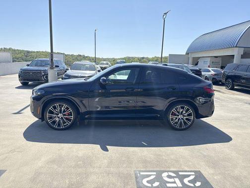 2023 BMW X4 M40i