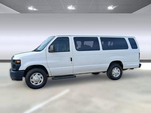 2013 Ford E350 Super Duty XL