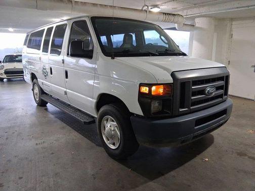 2013 Ford E350 Super Duty XL