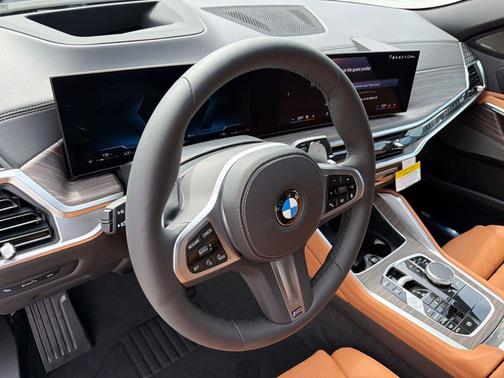 Carbon Black Metallic 2027 BMW X6 xDrive40i