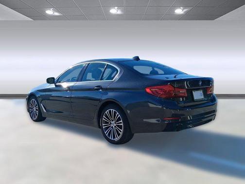 2019 BMW 530 i