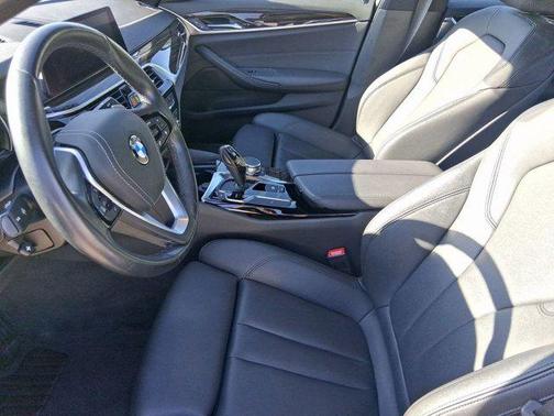 2019 BMW 530 i