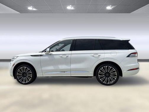 Pristine White Metallic Tri-Coat 2020 Lincoln Aviator Black Label AWD