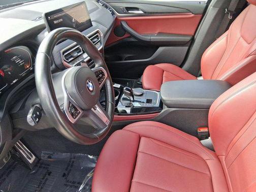 2023 BMW X4 xDrive30i