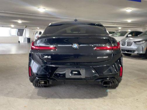 2023 BMW X4 xDrive30i