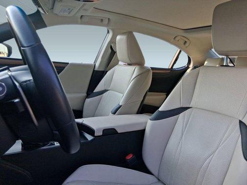 2024 Lexus ES 350 Ultra Luxury