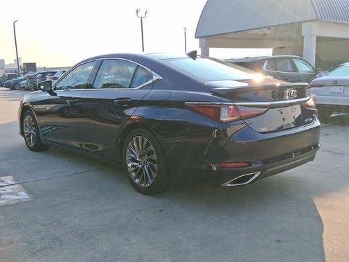 2024 Lexus ES 350 Ultra Luxury