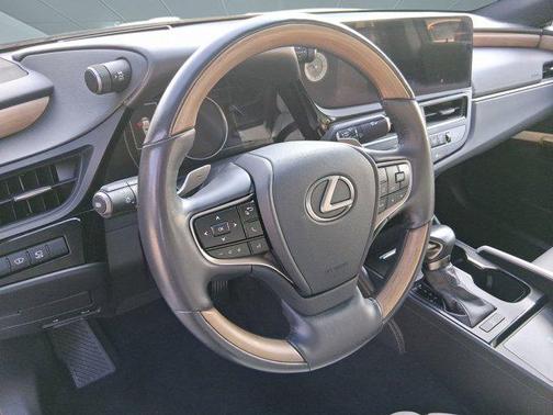 2024 Lexus ES 350 Ultra Luxury