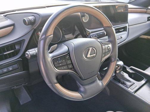2024 Lexus ES 350 Ultra Luxury