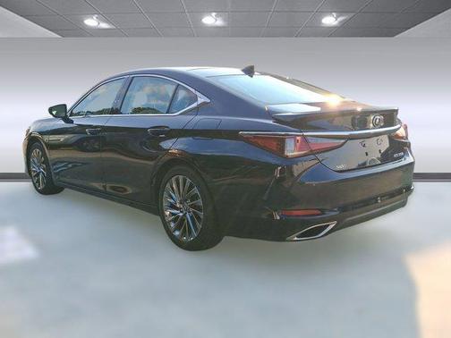 2024 Lexus ES 350 Ultra Luxury