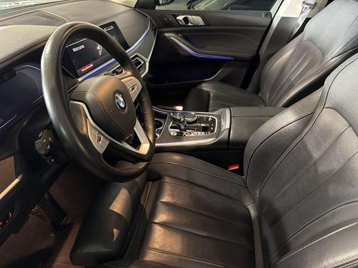 Dark Graphite Metallic 2022 BMW X7 xDrive40i