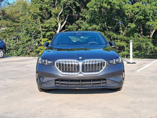 2025 BMW 530 i
