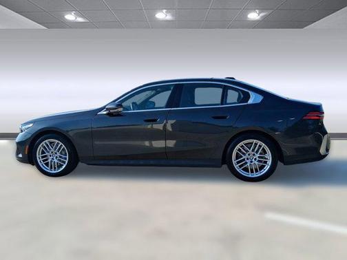 2025 BMW 530 i