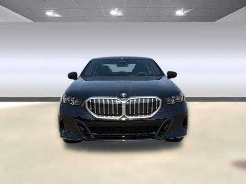 Black Sapphire Metallic 2026 BMW 530 530i