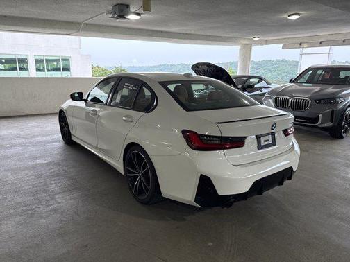 2024 BMW 330 i