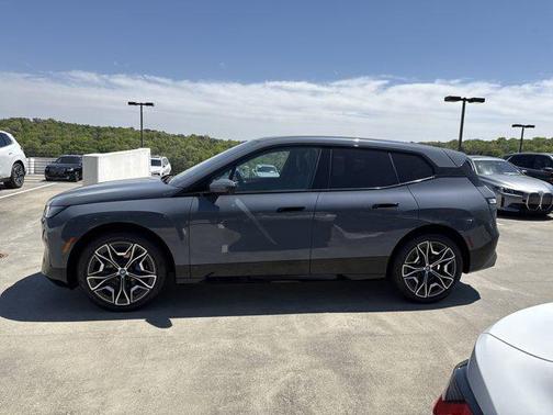 2025 BMW iX xDrive50