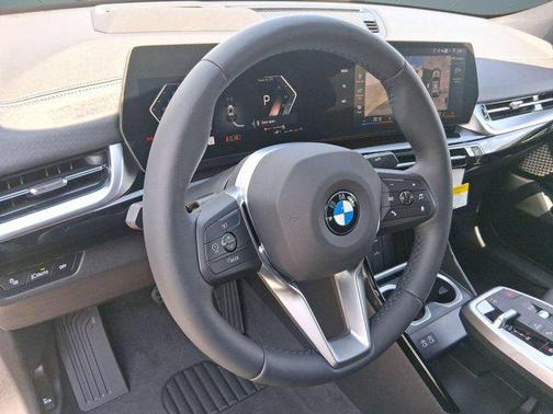 Alpine White 2026 BMW X2 xDrive28i