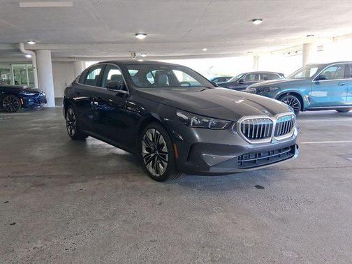 2025 BMW 530 i