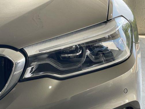 2018 BMW 540 540i
