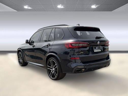 Carbon Black Metallic 2023 BMW X5 M50i