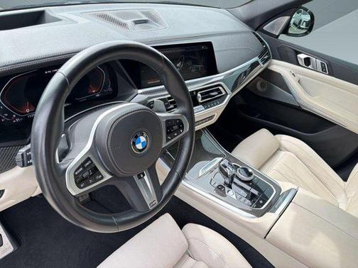 Carbon Black Metallic 2023 BMW X5 M50i
