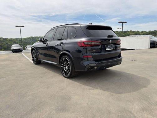 Carbon Black Metallic 2023 BMW X5 M50i