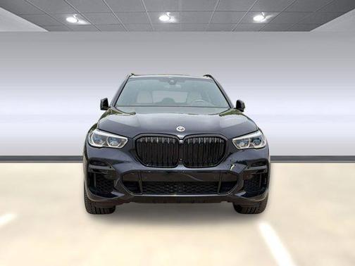 Carbon Black Metallic 2023 BMW X5 M50i