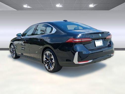 2026 BMW 530 i