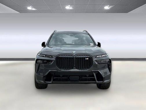 Dravit Grey Metallic 2026 BMW X7 M60i