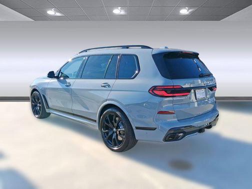 2026 BMW X7 M60i