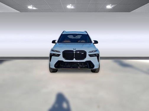 2026 BMW X7 M60i