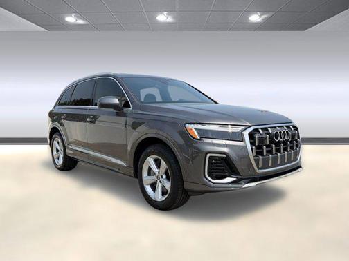 2025 Audi Q7 45 Premium