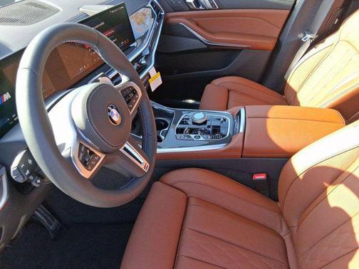 2026 BMW X7 M60i